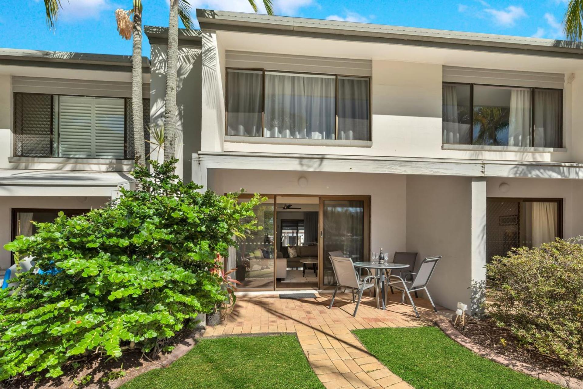 Holiday home 10 Sound Noosa Heads